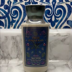 Bath & Body Works Fresh Jungle Rain Body Lotion - Cream and Blue New and Sealed